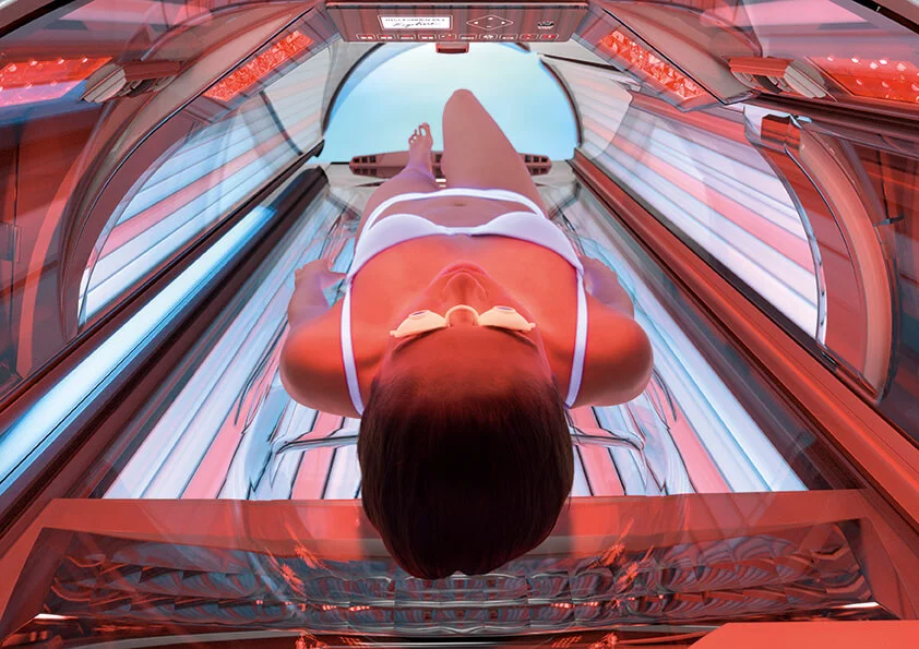 Žena v soláriu Prestige 1600